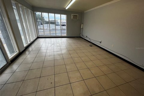 Commercial property in Tampa, Florida 631.46 sq.m. № 891181 - photo 22
