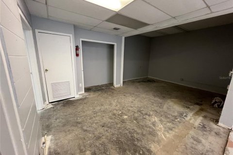 Commercial property in Tampa, Florida 631.46 sq.m. № 891181 - photo 26