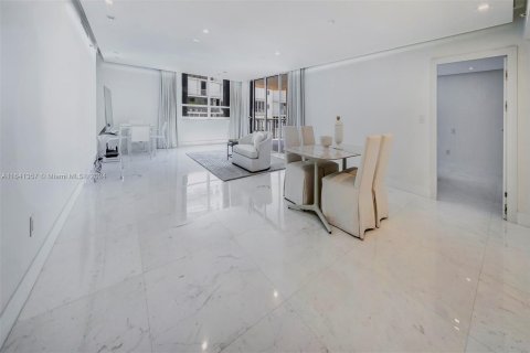 Condominio en venta en Bal Harbour, Florida, 2 dormitorios, 187.48 m2 № 1329911 - foto 2