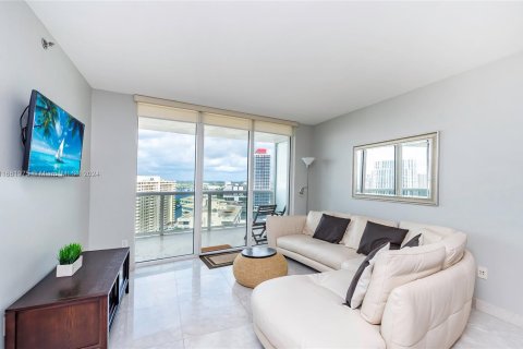 Condominio en venta en Hallandale Beach, Florida, 2 dormitorios, 100.89 m2 № 1370542 - foto 9