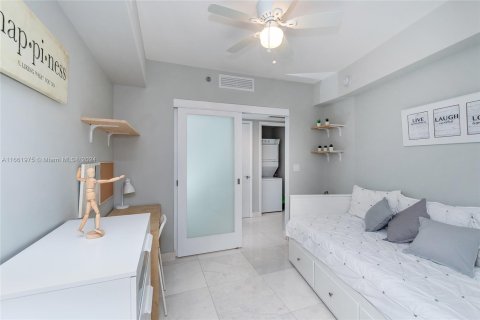 Condominio en venta en Hallandale Beach, Florida, 2 dormitorios, 100.89 m2 № 1370542 - foto 27