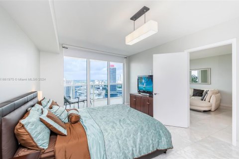 Condominio en venta en Hallandale Beach, Florida, 2 dormitorios, 100.89 m2 № 1370542 - foto 21