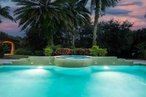 Купить виллу или дом в Саутвест-Ранчес, Флорида 5 спален, 643.63м2, № 638801 - фото 2