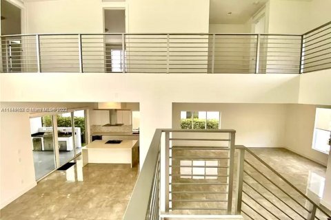 Villa ou maison à vendre à Doral, Floride: 5 chambres, 405.8 m2 № 691345 - photo 7