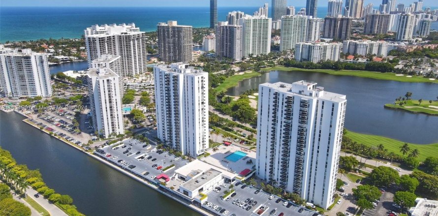 Condo in Aventura, Florida, 2 bedrooms  № 1292484