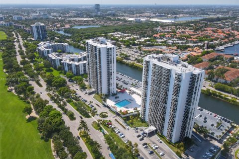 Condo in Aventura, Florida, 2 bedrooms  № 1292484 - photo 4