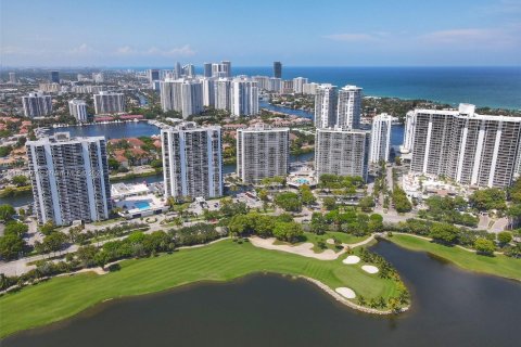 Condo in Aventura, Florida, 2 bedrooms  № 1292484 - photo 6