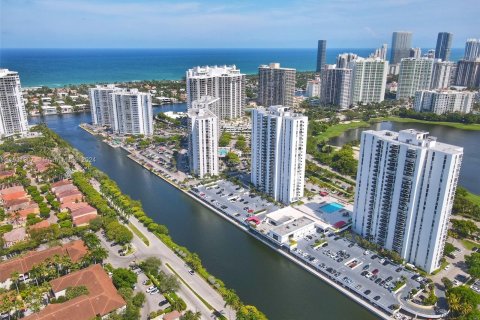 Condominio en venta en Aventura, Florida, 2 dormitorios, 100.24 m2 № 1292484 - foto 7