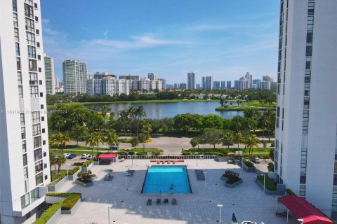 Condominio en venta en Aventura, Florida, 2 dormitorios, 100.24 m2 № 1292484 - foto 18