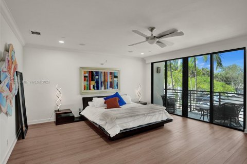Adosado en venta en Fort Lauderdale, Florida, 3 dormitorios, 361.58 m2 № 876171 - foto 24