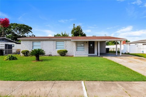 Villa ou maison à vendre à Orlando, Floride: 4 chambres, 174.66 m2 № 1379693 - photo 2