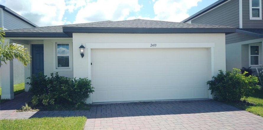 House in Winter Haven, Florida 3 bedrooms, 136.01 sq.m. № 1379645