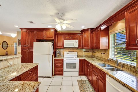 Villa ou maison à vendre à Delray Beach, Floride: 2 chambres, 141.86 m2 № 1386101 - photo 5