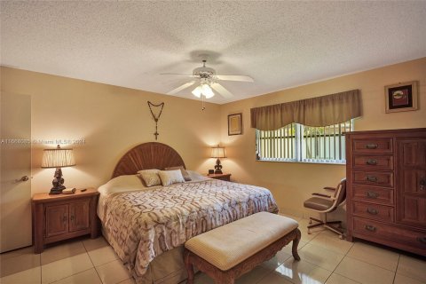 House in Delray Beach, Florida 2 bedrooms, 141.86 sq.m. № 1386101 - photo 20