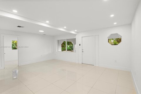 Casa en venta en Miami, Florida, 4 dormitorios, 155.52 m2 № 1386102 - foto 11