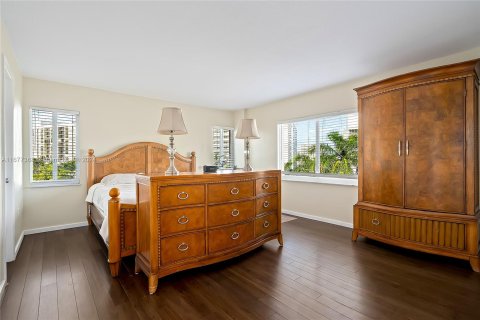 Condo in Sunny Isles Beach, Florida, 2 bedrooms  № 1404632 - photo 29