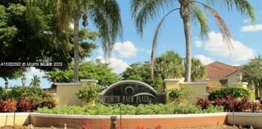 Condominio en Tamarac, Florida, 1 dormitorio  № 718052