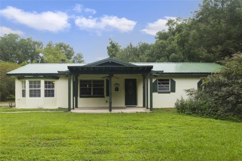 House in DeLand, Florida 4 bedrooms, 184.32 sq.m. № 1408680 - photo 1