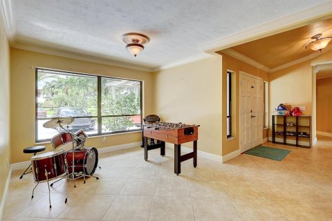 Купить виллу или дом в Палм Сити, Флорида 4 спальни, 243.5м2, № 599251 - фото 27