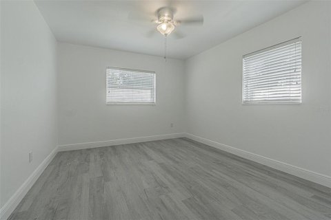 Casa en venta en Tampa, Florida, 4 dormitorios, 156.08 m2 № 1393400 - foto 21