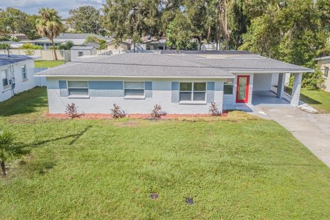 Casa en venta en Tampa, Florida, 4 dormitorios, 156.08 m2 № 1393400 - foto 1