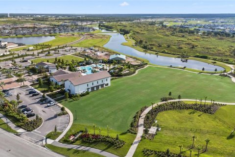 House in Lakewood Ranch, Florida 4 bedrooms, 258.92 sq.m. № 1393399 - photo 30