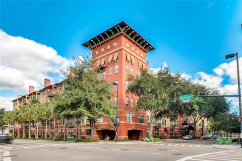 Condo in Orlando, Florida, 1 bedroom  № 1107837 - photo 1