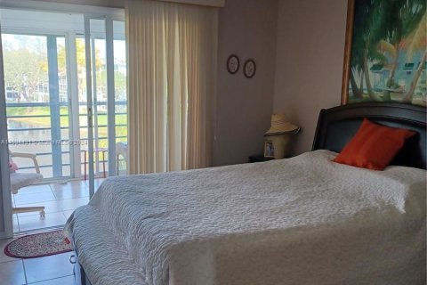 Condo in Deerfield Beach, Florida, 2 bedrooms  № 1015917 - photo 5