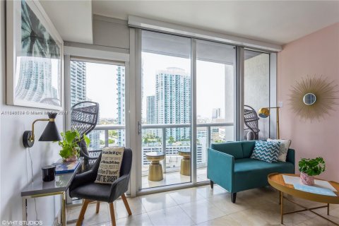 Copropriété à vendre à Miami, Floride: 45.99 m2 № 1377555 - photo 2