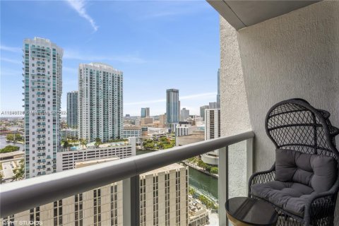 Copropriété à vendre à Miami, Floride: 45.99 m2 № 1377555 - photo 11