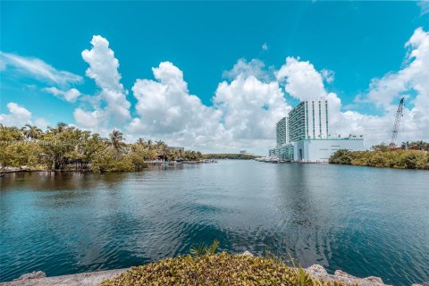 Copropriété à vendre à Sunny Isles Beach, Floride: 2 chambres, 145.48 m2 № 1377556 - photo 3