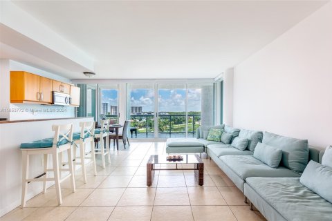 Condo in Sunny Isles Beach, Florida, 2 bedrooms  № 1377556 - photo 12