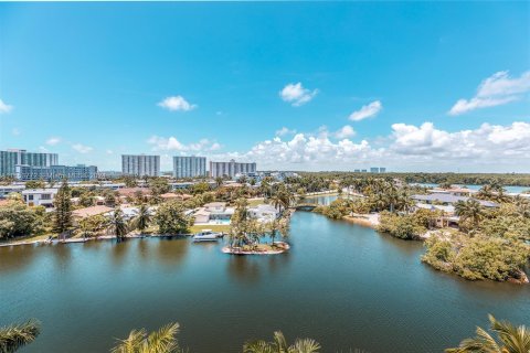 Copropriété à vendre à Sunny Isles Beach, Floride: 2 chambres, 145.48 m2 № 1377556 - photo 2