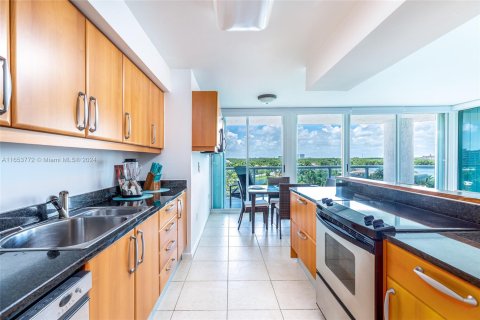 Copropriété à vendre à Sunny Isles Beach, Floride: 2 chambres, 145.48 m2 № 1377556 - photo 17