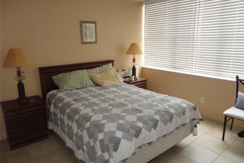 Condo in Lauderhill, Florida, 3 bedrooms  № 1216147 - photo 7