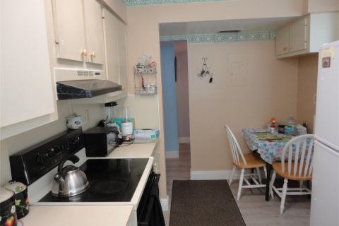 Condo in Lauderhill, Florida, 3 bedrooms  № 1216147 - photo 12