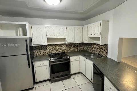 Condominio en venta en Miami, Florida, 1 dormitorio, 96.25 m2 № 1227560 - foto 14