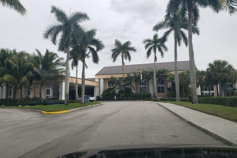 Condominio en venta en Tamarac, Florida, 2 dormitorios, 121.24 m2 № 914245 - foto 2