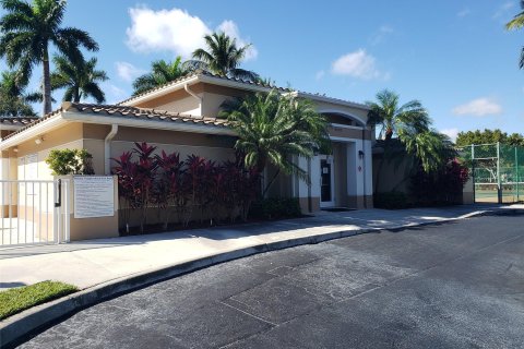 Copropriété à vendre à Tamarac, Floride: 2 chambres, 121.24 m2 № 914245 - photo 9
