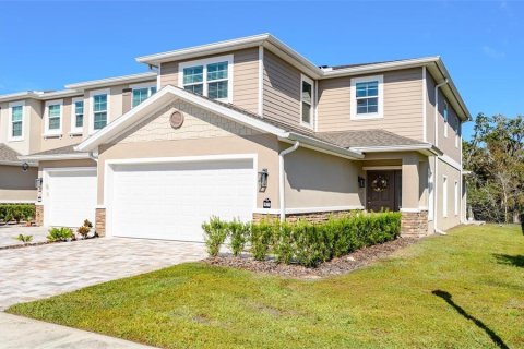 Townhouse in New Port Richey, Florida 3 bedrooms, 184.97 sq.m. № 1314801 - photo 1