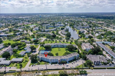 Copropriété à vendre à Deerfield Beach, Floride: 2 chambres, 79.9 m2 № 1409035 - photo 6