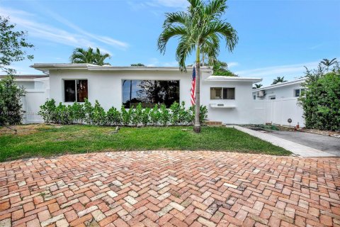 Villa ou maison à vendre à Hollywood, Floride: 4 chambres № 1348743 - photo 24