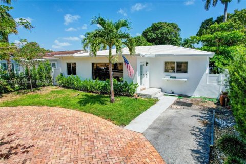 Villa ou maison à vendre à Hollywood, Floride: 4 chambres № 1348743 - photo 6