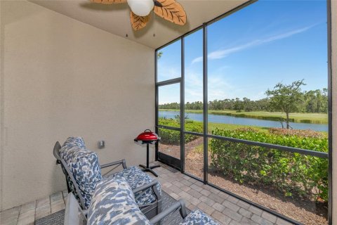 Condo in Bradenton, Florida, 3 bedrooms in LAKEWOOD NATIONAL  № 1386619 - photo 24