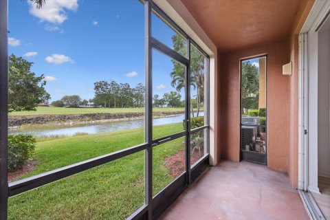 Copropriété à vendre à Wellington, Floride: 2 chambres, 130.43 m2 № 1174297 - photo 2