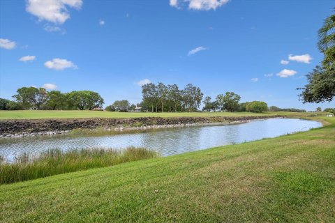 Copropriété à vendre à Wellington, Floride: 2 chambres, 130.43 m2 № 1174297 - photo 1