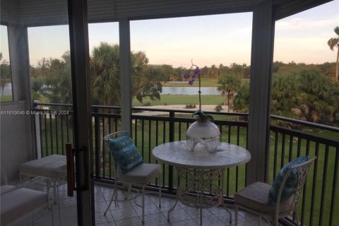 Copropriété à vendre à Weston, Floride: 3 chambres, 158.58 m2 № 1240227 - photo 2