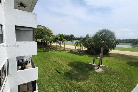 Copropriété à vendre à Weston, Floride: 3 chambres, 158.58 m2 № 1240227 - photo 21