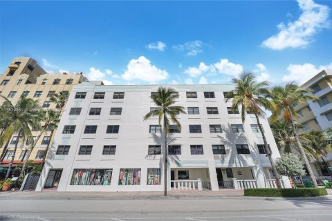 Condominio en venta en Miami Beach, Florida, 1 dormitorio, 66.52 m2 № 1315837 - foto 13