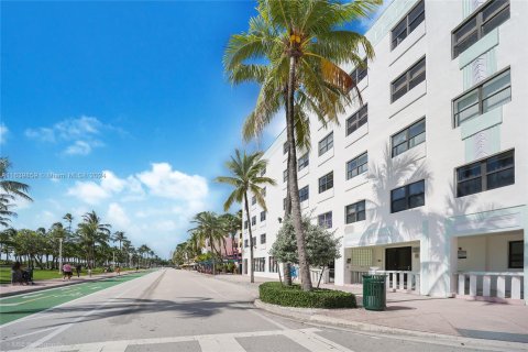 Condominio en venta en Miami Beach, Florida, 1 dormitorio, 66.52 m2 № 1315837 - foto 11